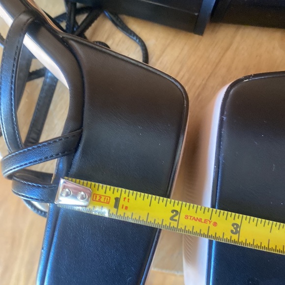 NEW Lace Up Platform Sandals - Picture 5 of 8